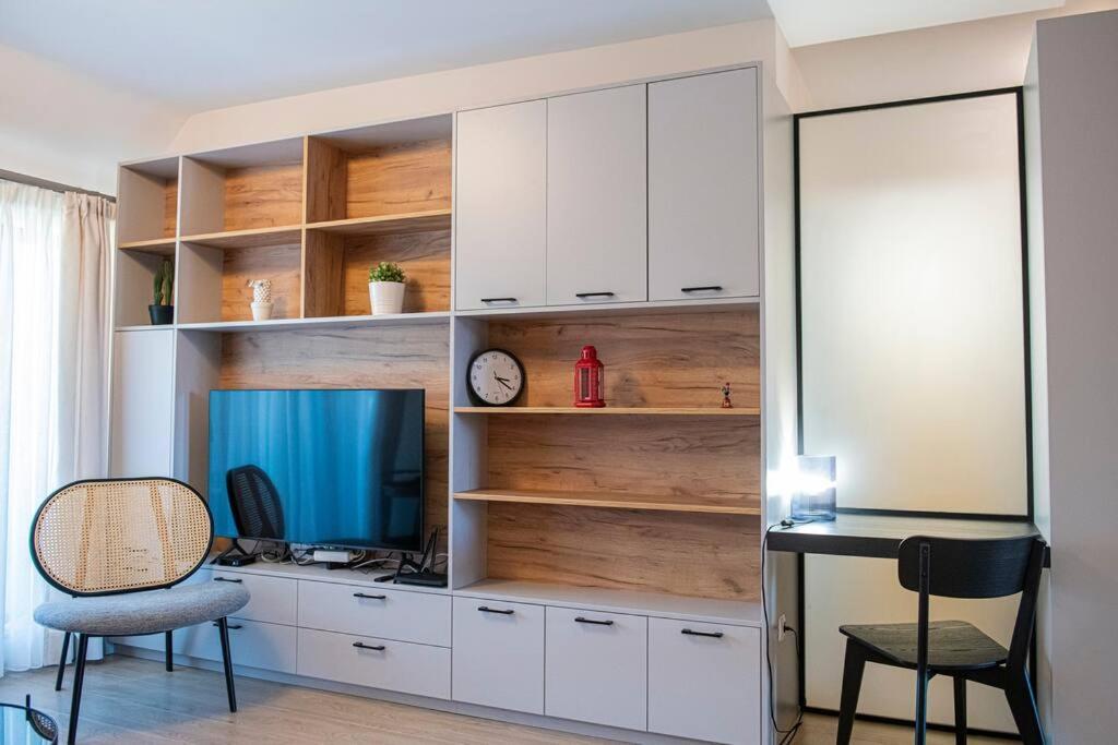 Tokiyo: A Lovely City Center 2 Bedrooms Apartment With Private Parking София Екстериор снимка